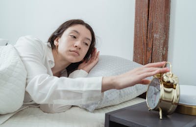 Olhando o relógio de madrugada